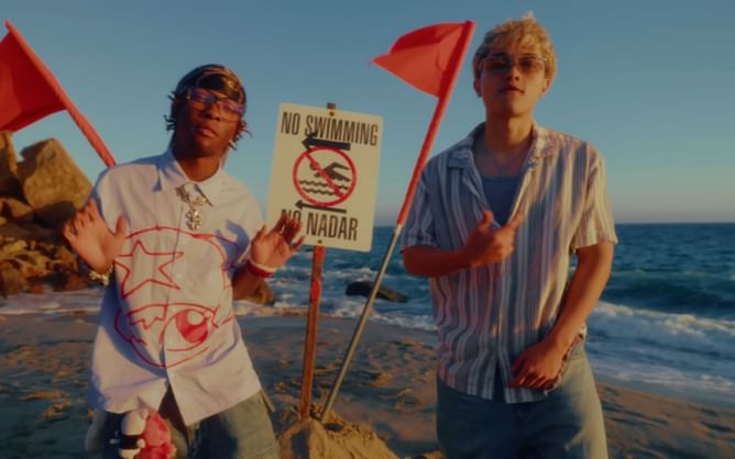 "He didn't kill anybody": Jasontheween comments on the recent situation involving singer D4vd