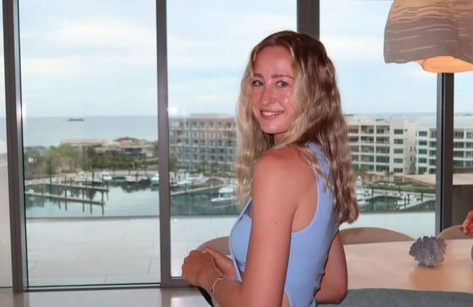 Nelly Korda shows off $495 bag in promotional shoot