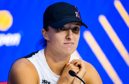 Iga Swiatek reveals real reason why she had to immediately text someone after US Open 4R win