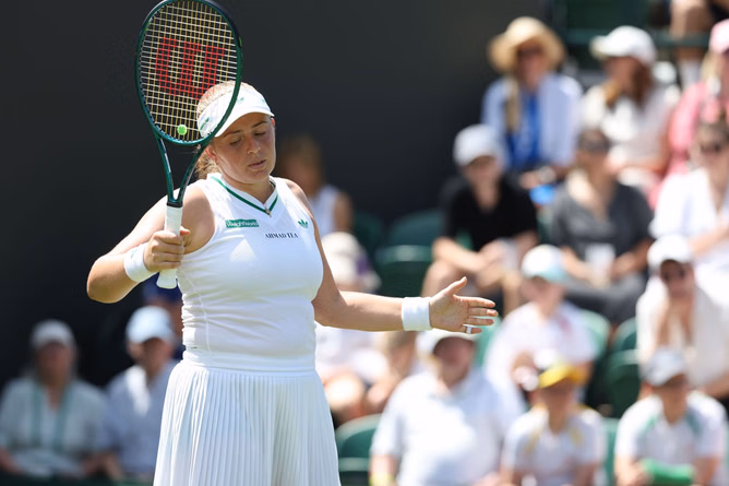 "Jelena Ostapenko is attempting some reputation repair" - Rennae Stubbs & Caitlin Thompson address Latvian's 'shocking' apology after US Open drama