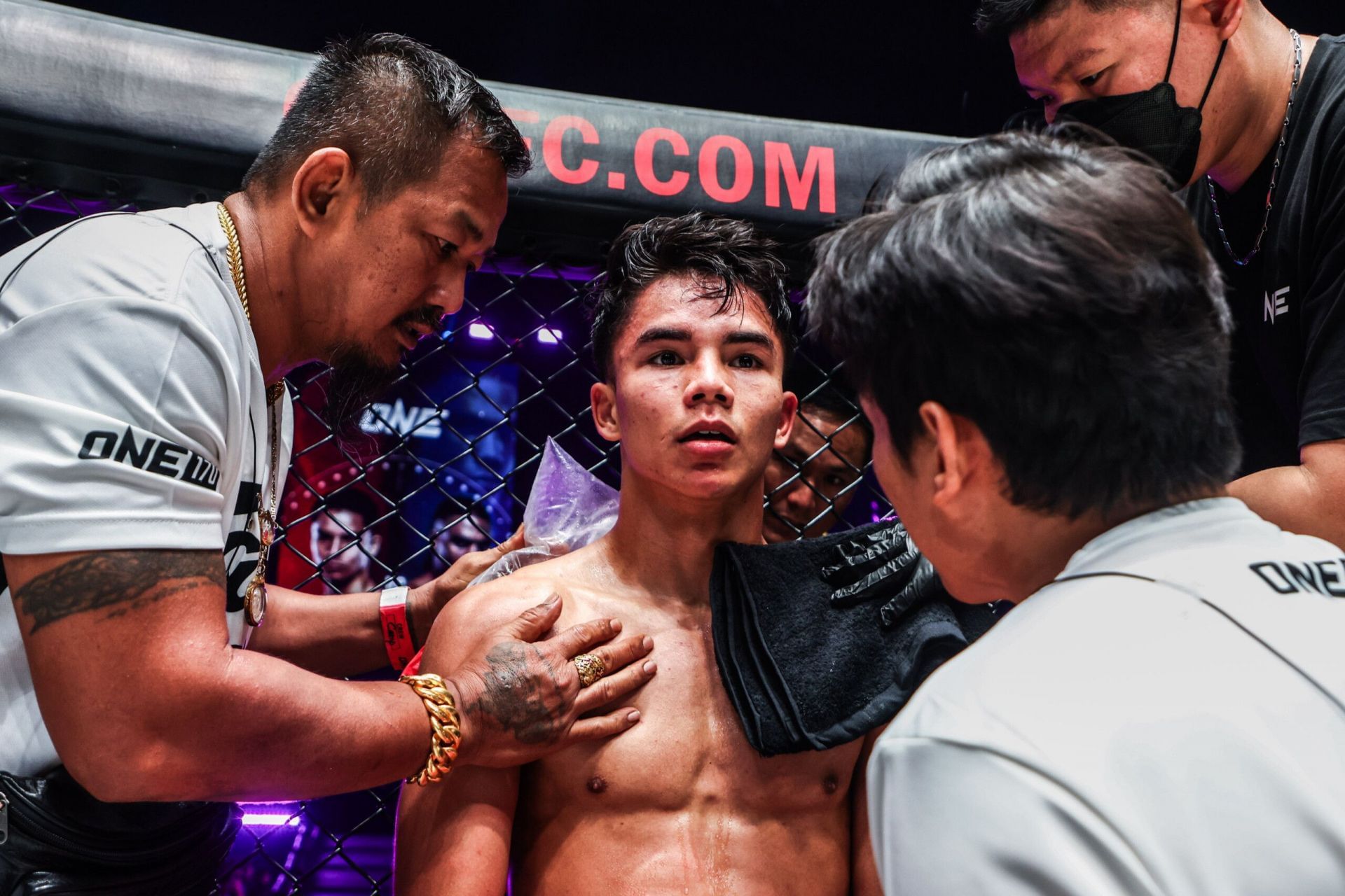 Johan Ghazali (center) seeking an epic win at ONE Fight Night 35. [Image: ONE Championship]