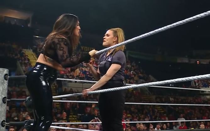 Raquel Rodriguez accidentally costs fellow Judgment Day star a win on RAW; gets kicked out by referee