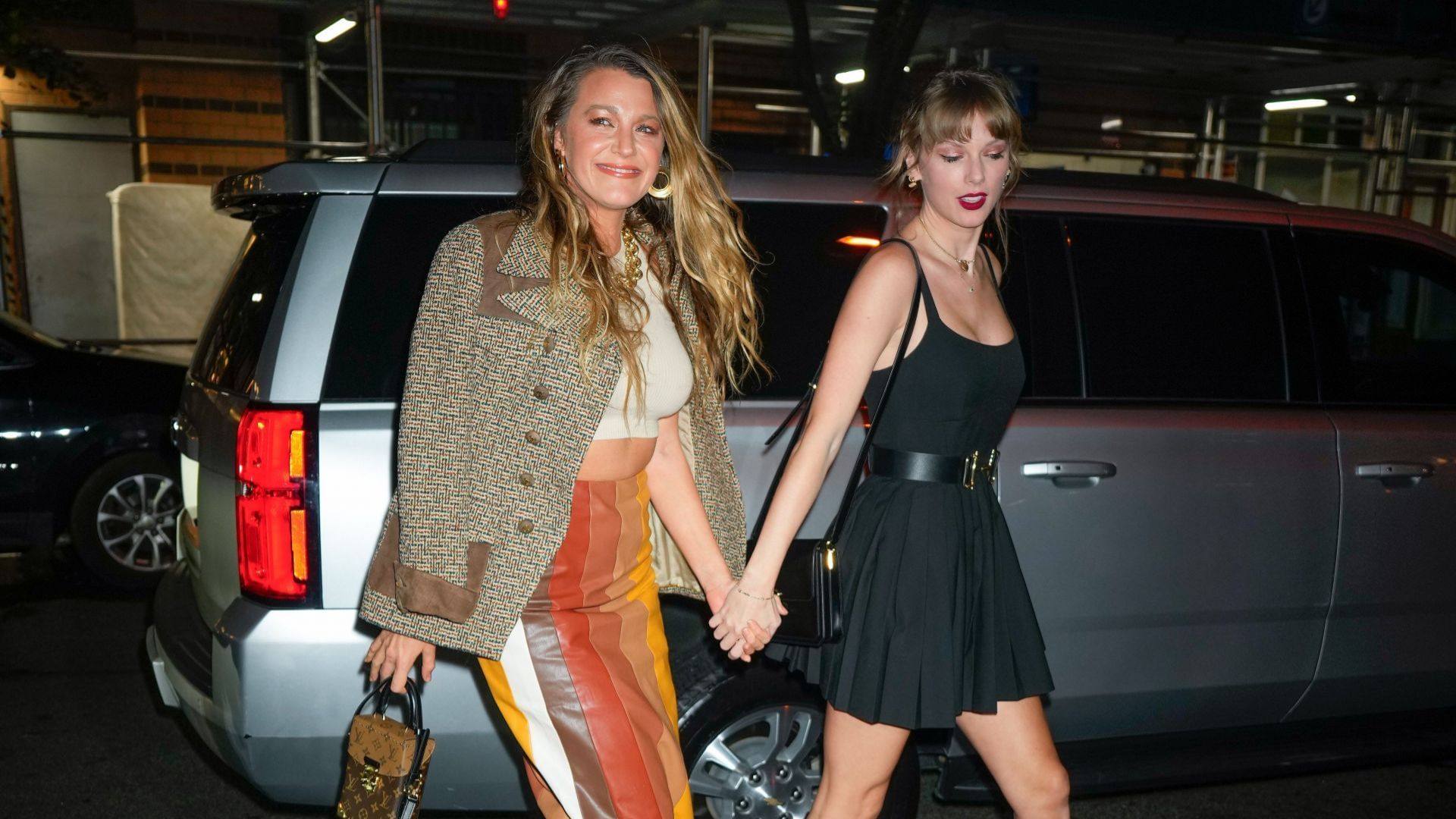 Blake Lively and Taylor Swift (Image via Getty)