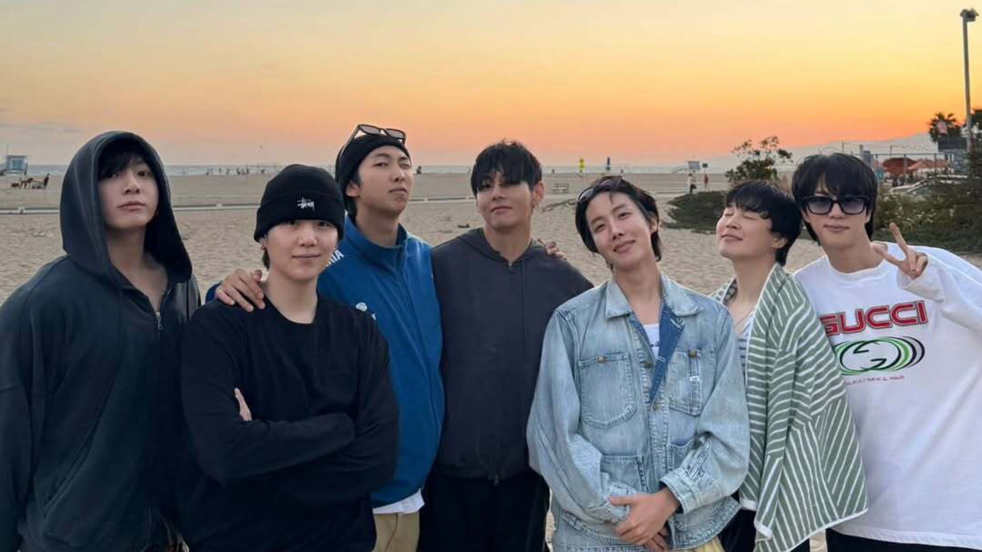 (L-R) Jungkook, SUGA, RM, V, j-hope, Jimin and Jin (Image via Instagram/@uarmyhope)