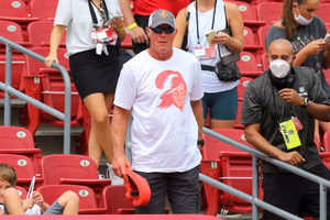 "It's scary because they can't fix that": HOF'er Brett Favre gets honest about struggling with Parkinson's disease