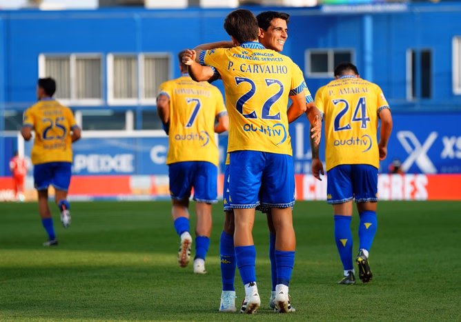 Estoril Praia vs Santa Clara Prediction and Betting Tips | September 6th 2025