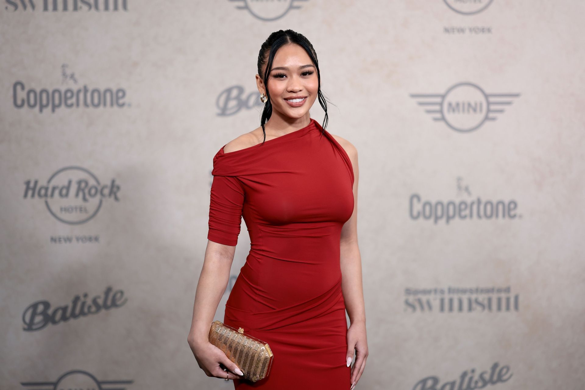  Suni Lee attends the launch of the 2025 Issue of Sports Illustrated Swimsuit in New York City. (Photo by Getty Images)