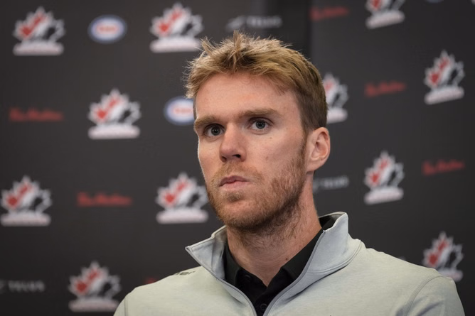 Connor McDavid's cooking skills impresses wife Lauren, despite cheffing up "same meal as 8 years ago"