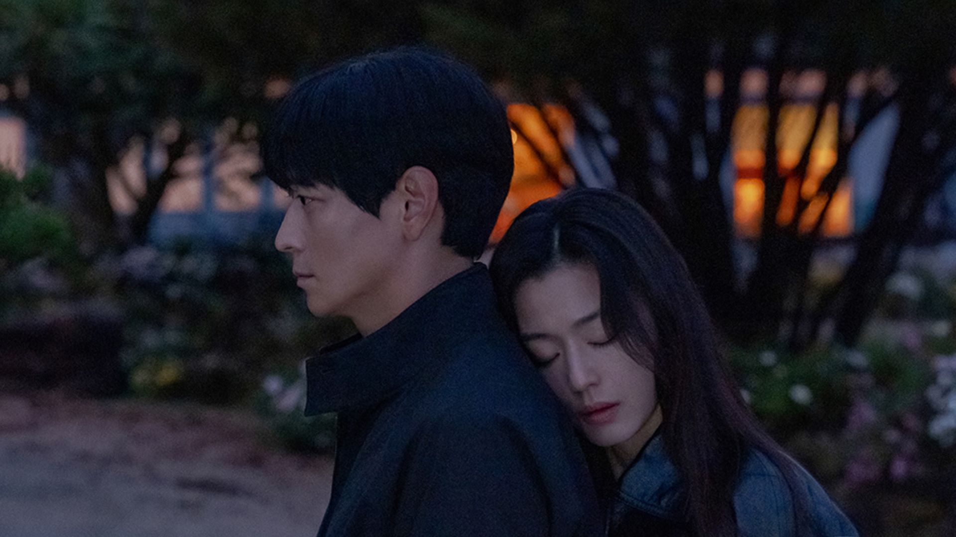 Jun Ji-hyun as Seo Mun-ju and Gang Dong-won as Baek San-ho in Tempest (Image via X/@DisneyPlusKR)