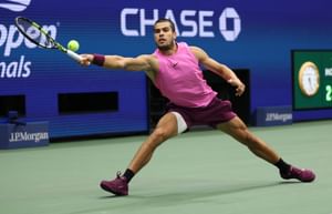 WATCH: Carlos Alcaraz gives fans first clear look at new platinum blond look in indoor practice session ahead of Laver Cup 2025