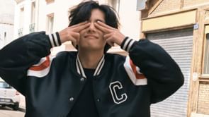 "This is why he doesn't do long lives y'all" - BTS’ Taehyung has fans in stitches with electricity bill meme and laughing caption