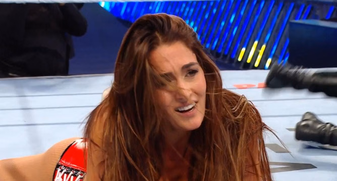 4 reasons why Nikki Bella came up short at WWE Clash in Paris