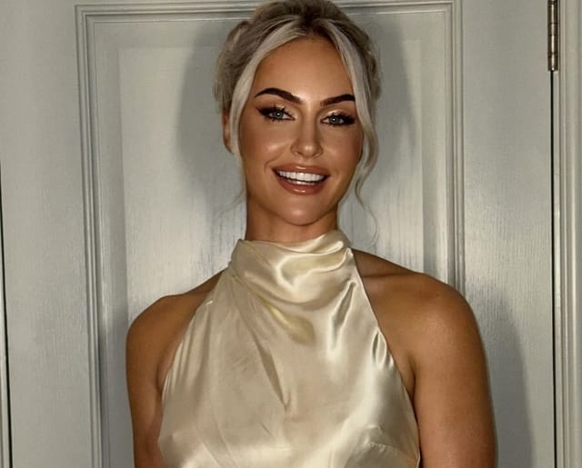 Charley Hull shows off her latest hairdo by Surrey-based salon