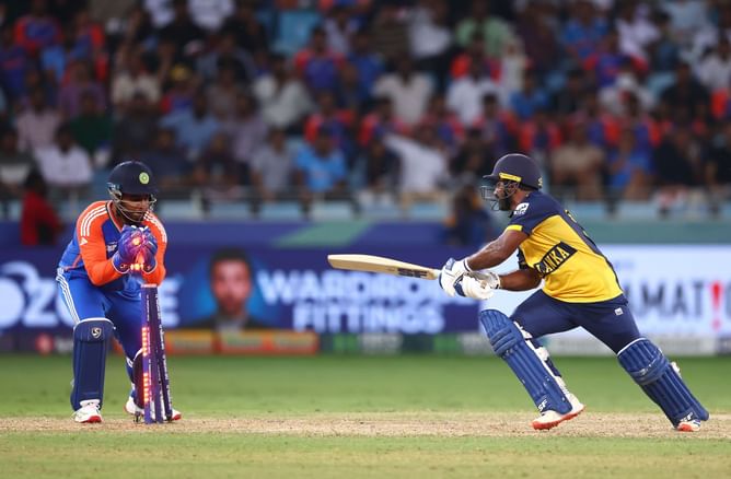 Varun Chakaravarthy outsmarts Kusal Perera to end stunning 127-run stand in IND vs SL Asia Cup 2025 match [Watch]