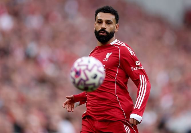"You leave as a champion" - Mo Salah claims PL club are 'lucky' to have ex-Liverpool star as latter leaves the Anfield club