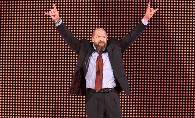 Triple H re-signs former WWE Superstar