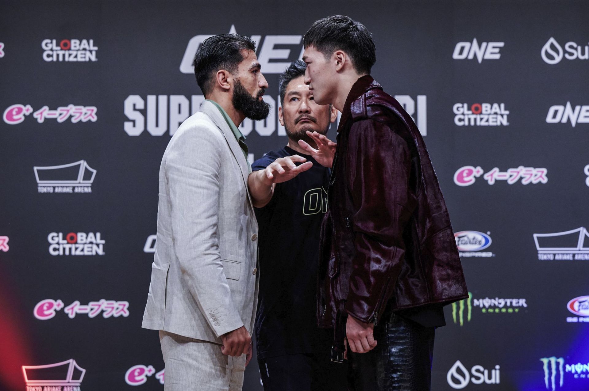Marat Grigorian (L) faces off with Rukiya Anpo | Image by ONE Championship