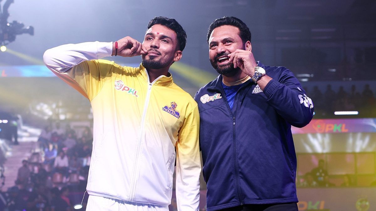Manpreet Singh (R) is the coach of Haryana Steelers (Image: Pro Kabaddi)