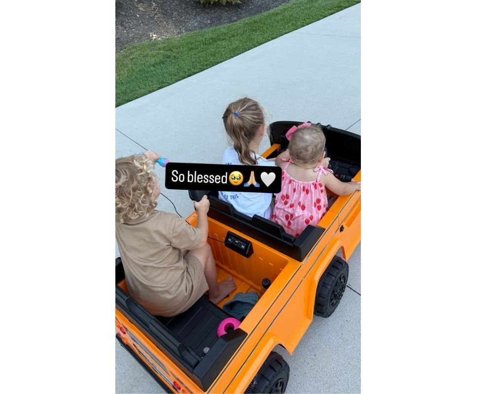 Patrick Mahomes&#039; wife, Brittany, sends a 2-word message expressing gratitude over the kids&#039; wholesome bonding moment [IG/@brittanylynne]