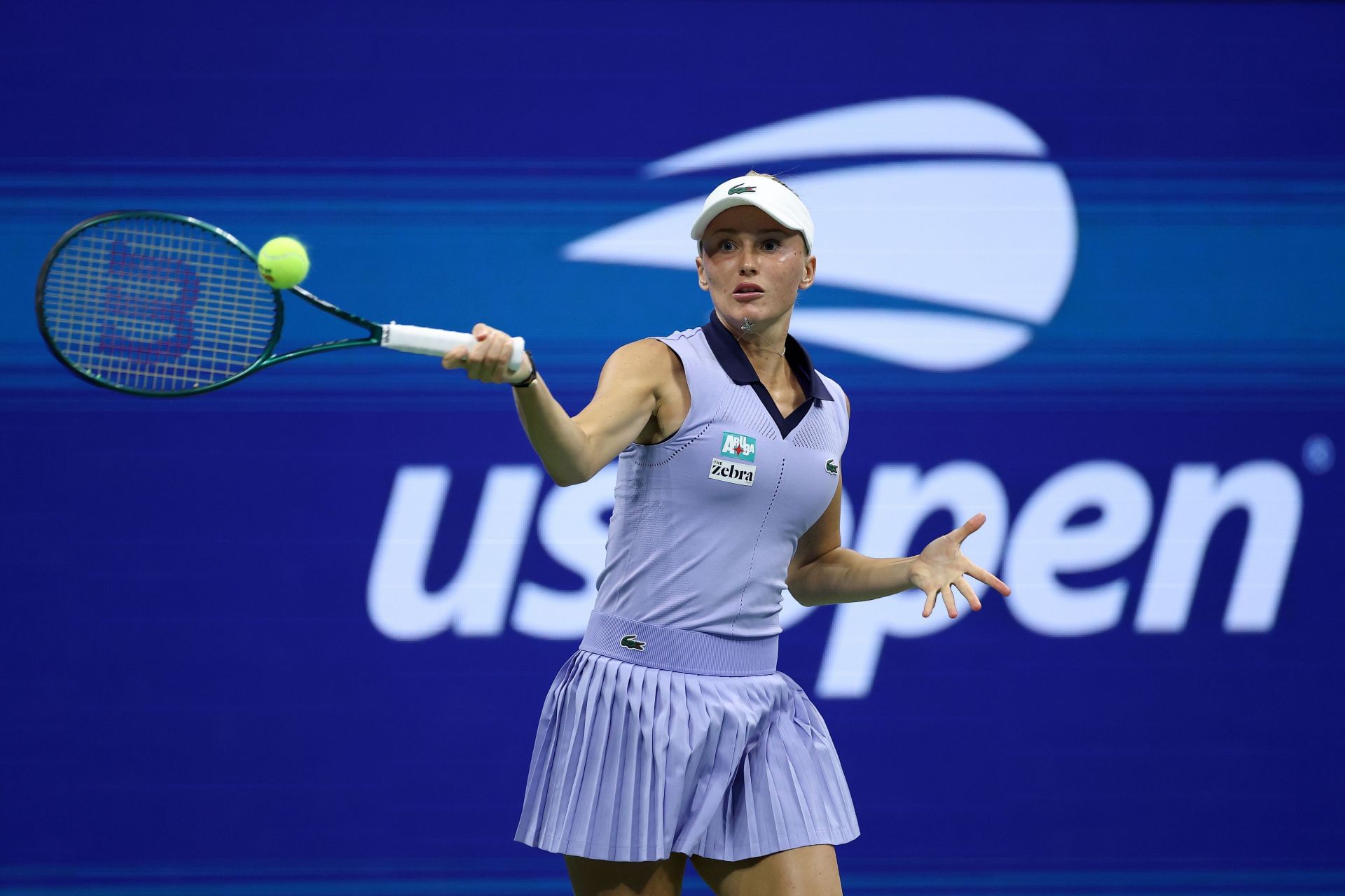 Polina Kudermetova hits a forehand | Image Source: Getty