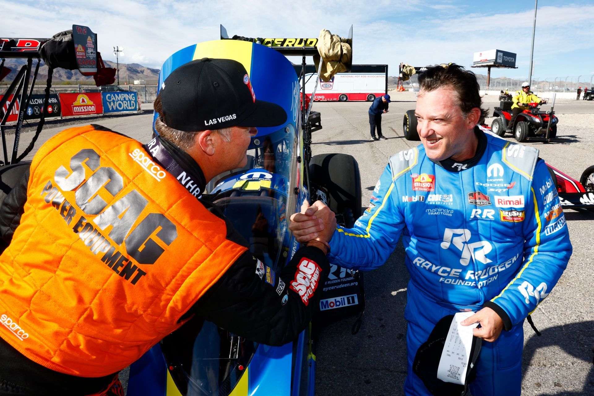 Tony Stewart (Right) and Jeg Coughlin Jr of Elite Motorsports at the NHRA 4-Wide Nationals. Source: Getty