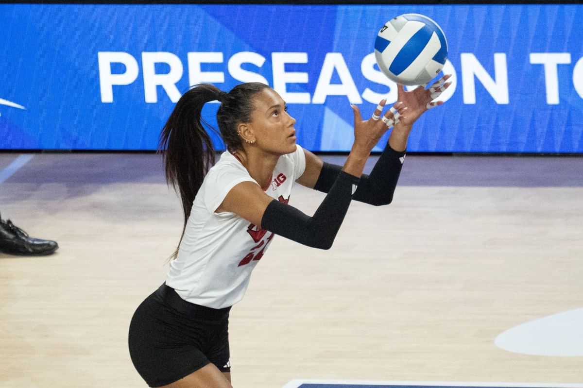 "Not a lot of schools can do that" - Harper Murray says Nebraska Volleyball ‘lucky’ to have roster depth and flexibility