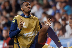 “For me, Alex is not just a footballer” - Alexander Isak’s Sweden and Newcastle teammate on dressing room rumours after Liverpool switch