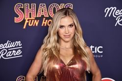 Chiefs heiress Gracie Hunt gives a sneak peek of her workout routine to fans on IG in comfy athleisure wear