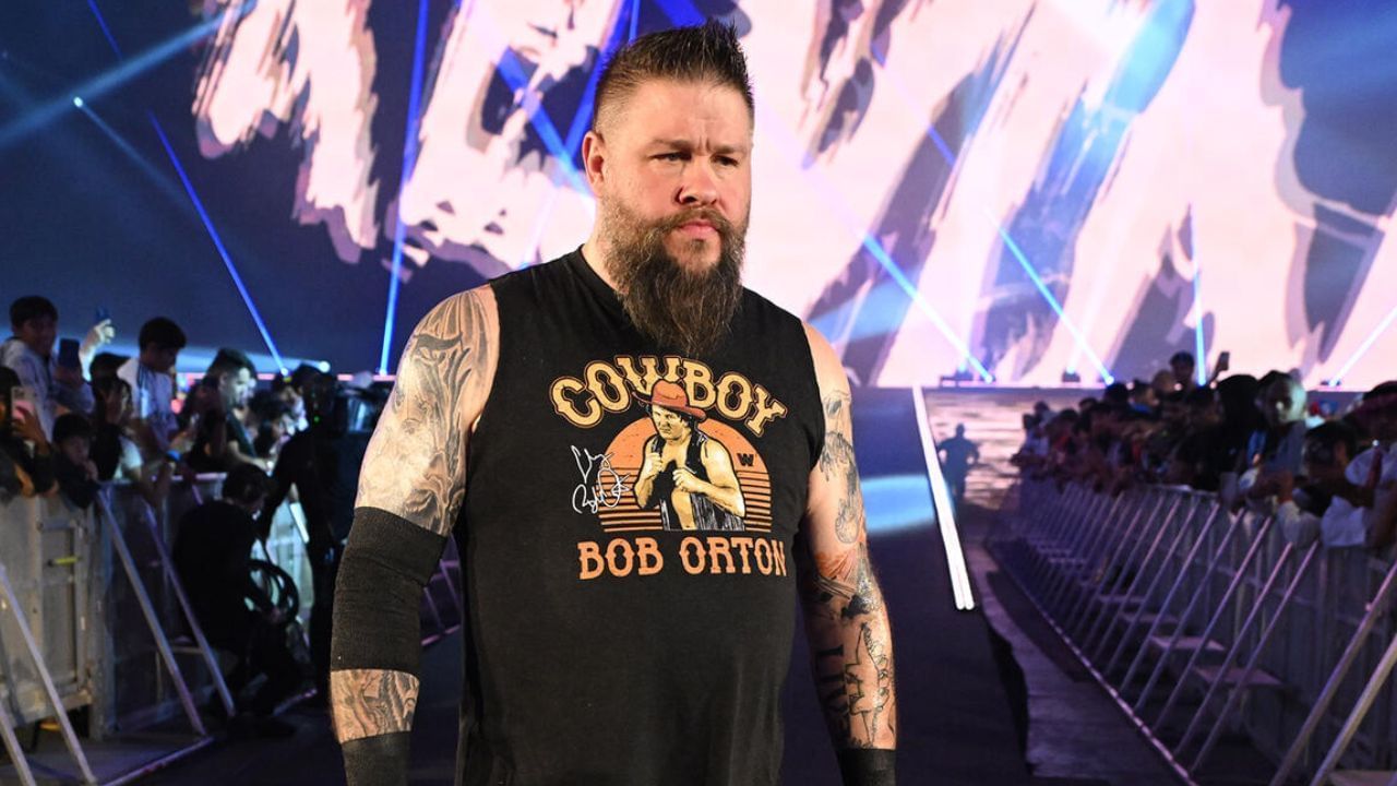 Kevin Owens is currently injured! (Credits: WWE.Com)