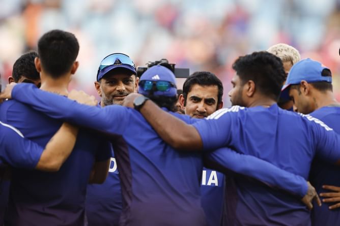 "Jassi ne toh run-up bhi mark kar liya tha" - Gautam Gambhir's hilarious reaction after toss in IND vs WI 2025 2nd Test [Watch]