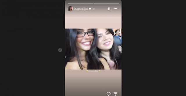 Justin Herbert’s girlfriend, Madison Beer, cheers for him in a black top in Week 8/@madisonbeer