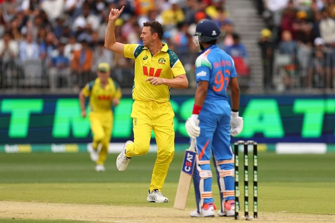 Shreyas Iyer gets out to a short delivery by Josh Hazlewood for 11 in AUS vs IND 2025 1st ODI [Watch]