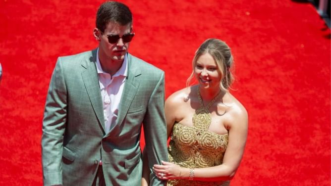 "Do not disturb" - Cole Ragans' wife Tori dons pink bikini during offseason getaway with the Royals star in the Bahamas