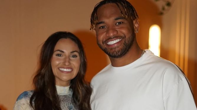 Tua Tagovailoa's wife Annah drops 2-word celebratory message for Malik Washington's 9-yard TD during Dolphins' 34-10 win vs. Falcons