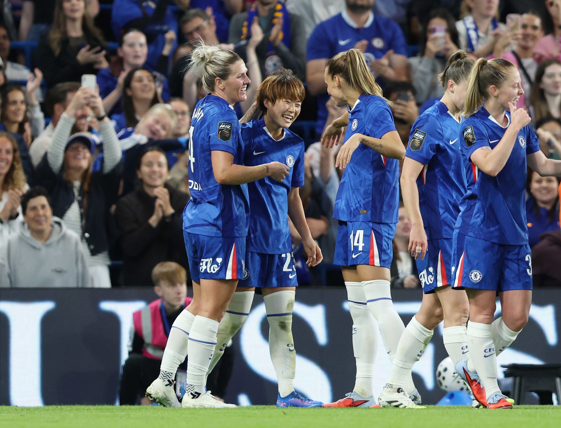 Chelsea FC v Manchester City - Barclays Women