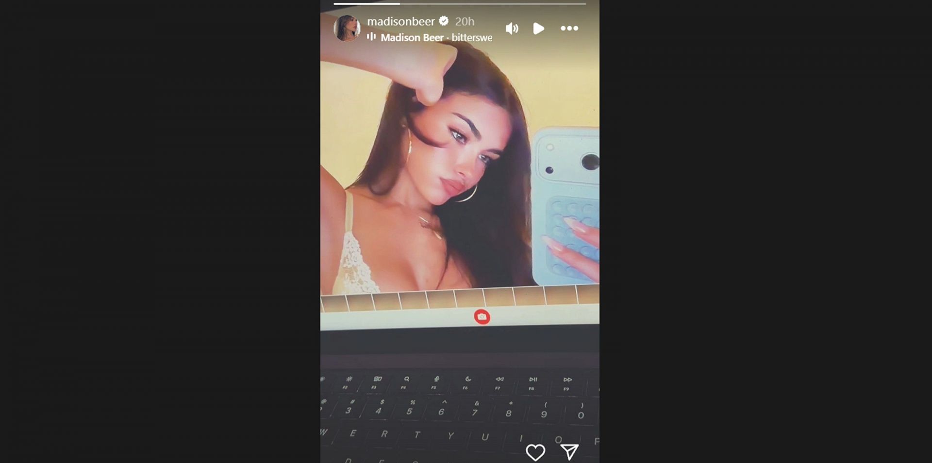 Justin Herbert&rsquo;s girlfriend, Madison Beer, stuns in a cream-colored outfit/@madisonbeer