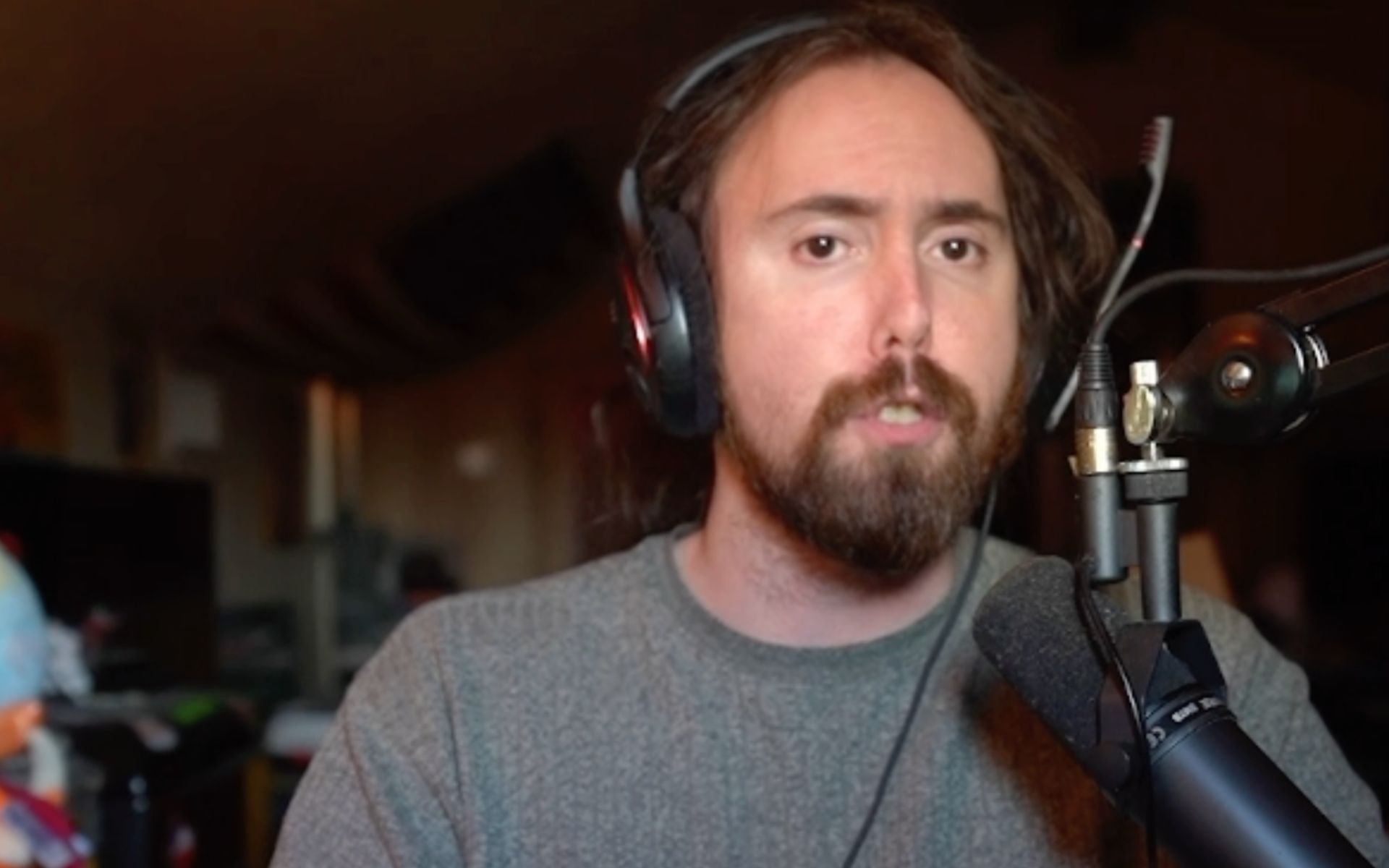 &quot;Police officers are people&quot;: Asmongold responds to claims he said ICE protesters should be shot 