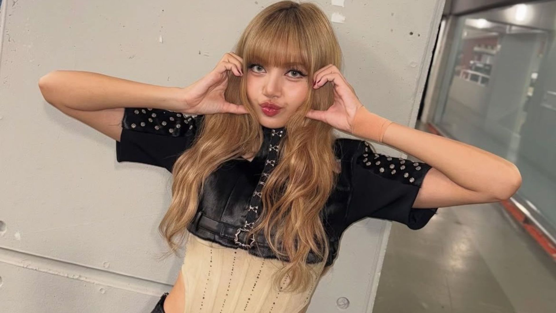 BLACKPINK&#039;s Lisa (Image via Instagram/@lalalalisa_m)