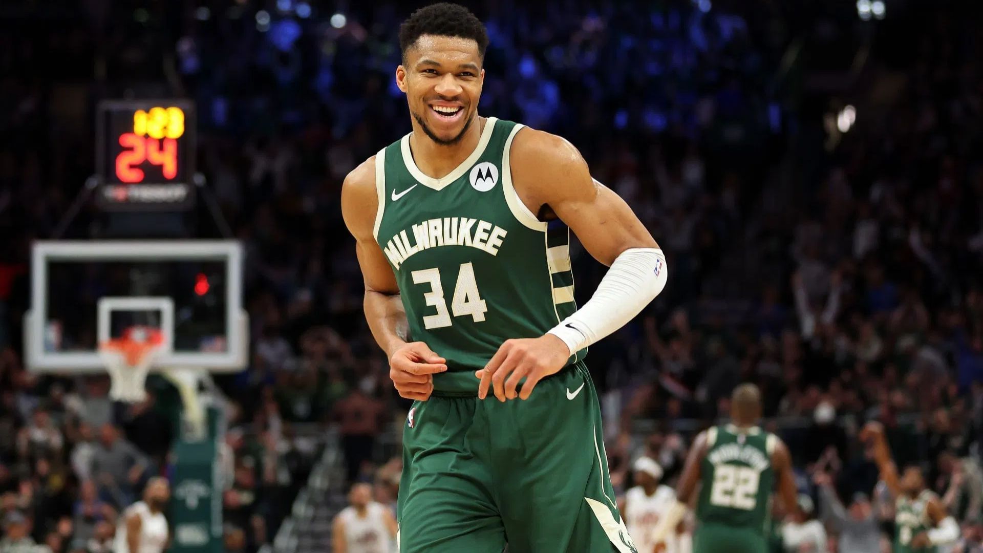 Giannis Antetokounmpo news: NBA insider shockingly reveals Bucks engaged in secret talks