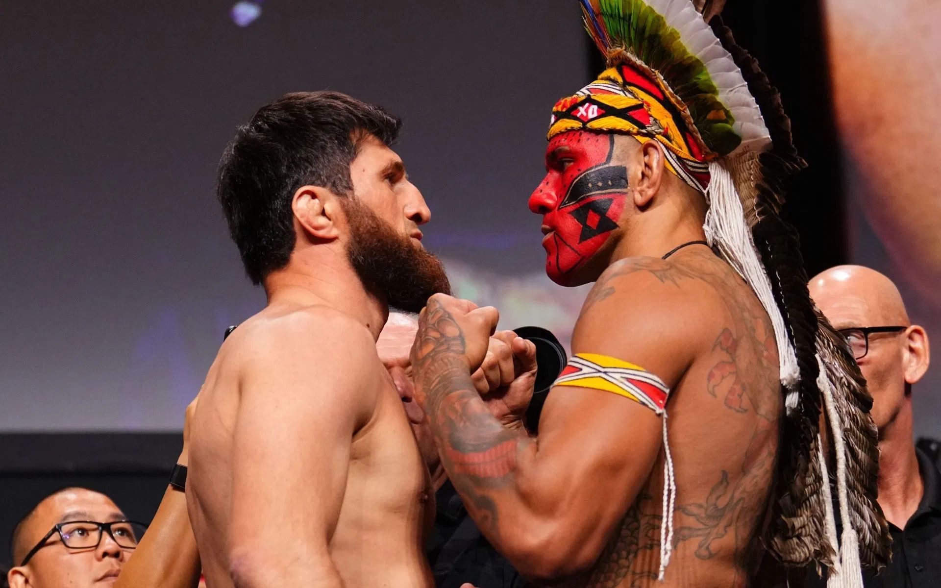Alex Pereira (right) defeats Magomed Ankalaev (left). [Image courtesy: Getty]