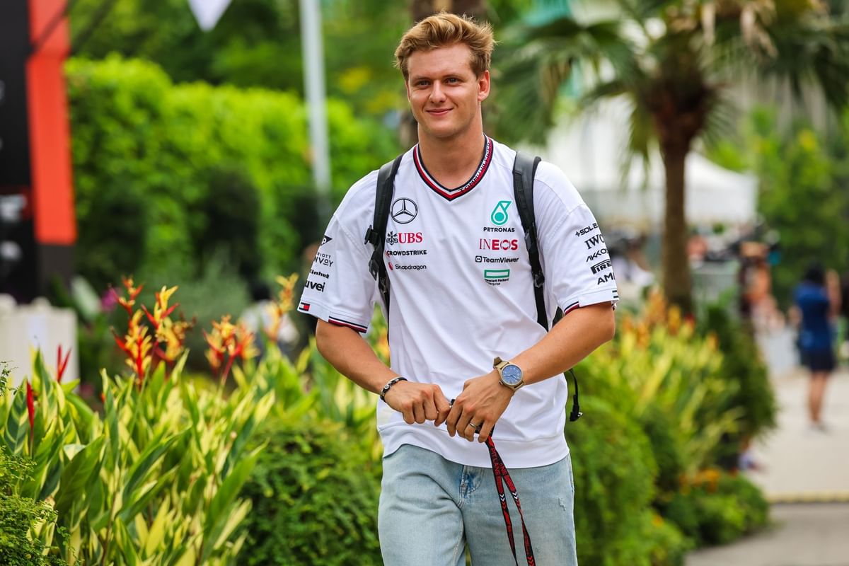Mick Schumacher's mom evaluating IndyCar option after family dinner with Rahal Letterman Lanigan Racing boss and his wife