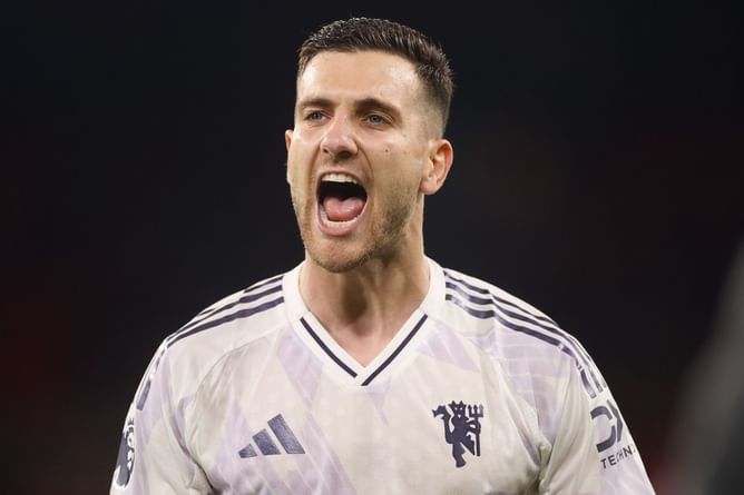 Diogo Dalot responds to Manchester United fan waiting for club to win 5 games in a row to cut his hair after win over Liverpool
