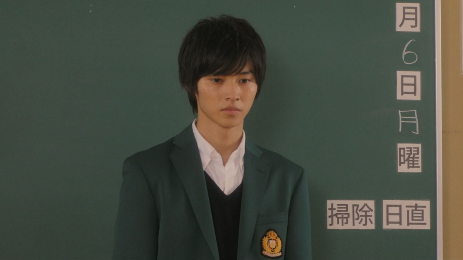 Orange is a 2015 Japanese teen fantasy drama film based on Ichigo Takano&#039;s manga (Image via Apple TV+)
