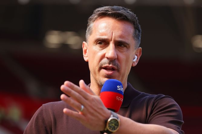 "He plays like a 10-year-old" - Gary Neville slams Liverpool star after 2-1 loss to Manchester United