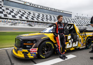 “Want to have some smooth weekends”: Frankie Muniz sets his expectations ahead of NASCAR return after a seven-week break