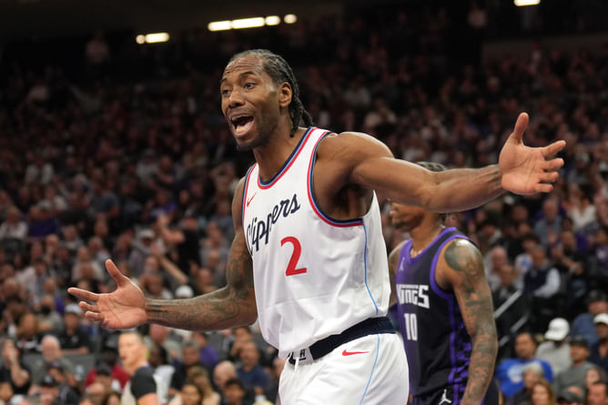 "Well, Kawhi Leonard Got Two Jobs": Charles Barkley Mocks Former DPOY's Aspiration Deal Fiasco After Jumping Off Clippers Bandwagon