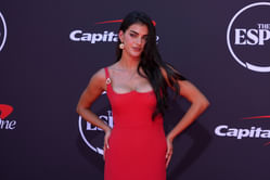 Photo: NASCAR racer and model Toni Breidinger joins $60M-worth Kendall Jenner in Texas