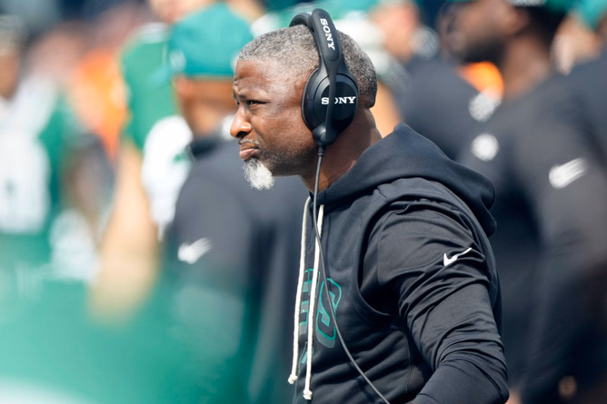"I'm disappointed": Aaron Glenn gets honest on Jets' frustrating 27-21 loss to Dolphins