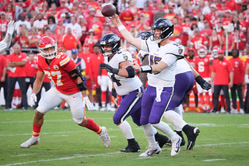 "Will be a struggle to make playoffs": Rob Gronkowski voices issue against Ravens' mismanagement of Derrick Henry ahead of Texans showdown