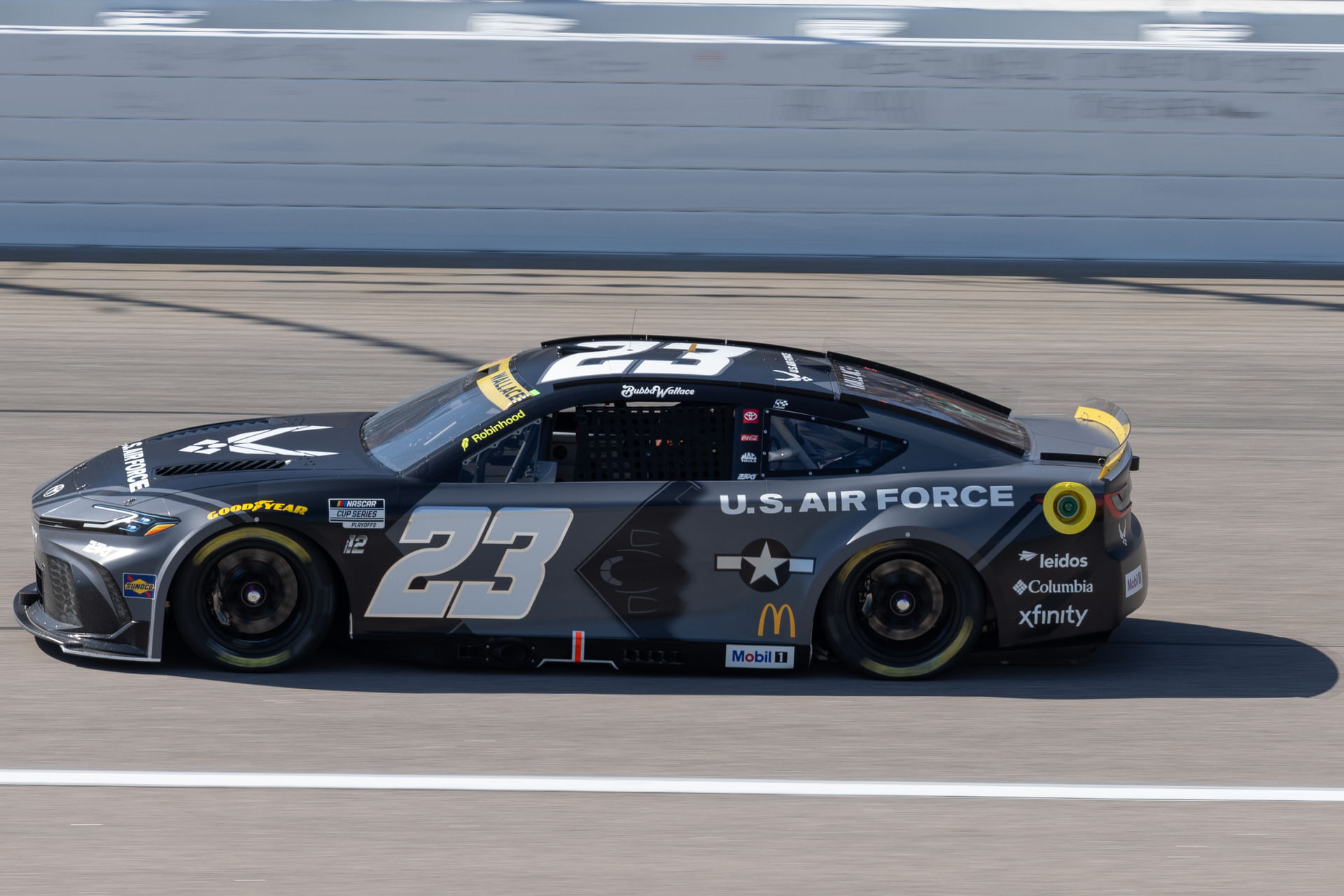 Bubba Wallace drives the #23 Toyota Camry for 23XI Racing - Source: Imagn